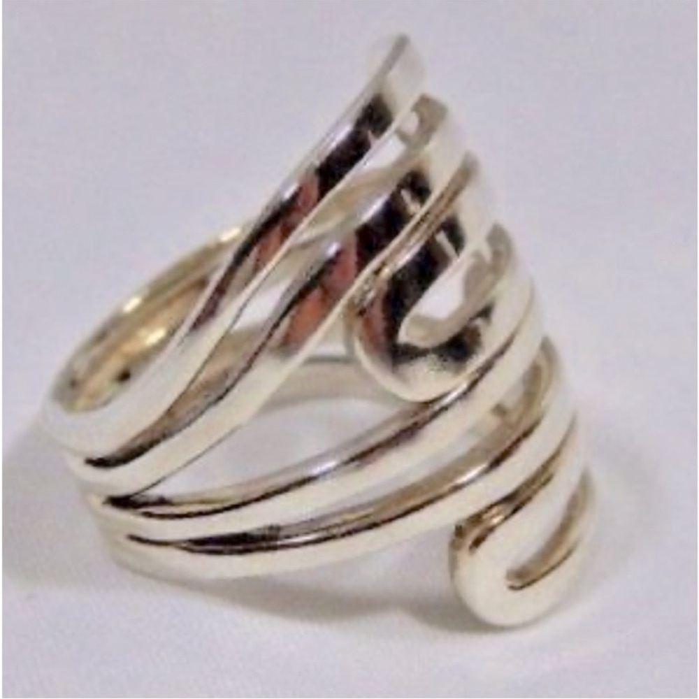 Silpada Vintage Solid
Sterling Silver
Maze Ring Sz 8 1/2